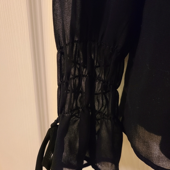 Zara Blouse - Picture 2 of 2